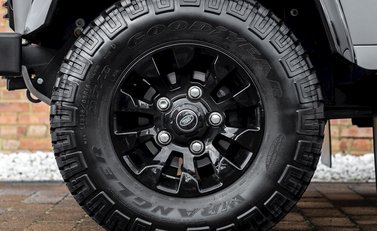 Land Rover Defender 90 Autobiography Edition 10