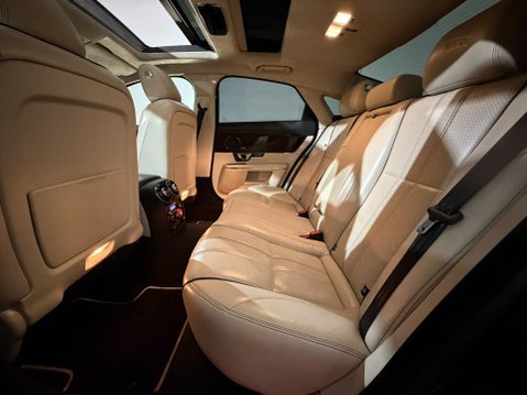 Jaguar XJ D V6 PORTFOLIO 24