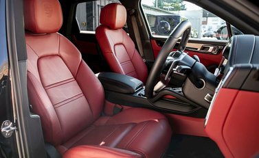 Porsche Cayenne S 12