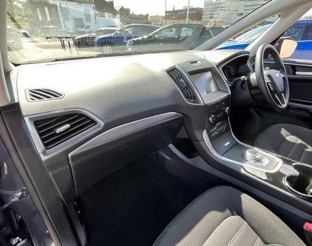 Ford Galaxy 2.5 Galaxy Titanium HEV CVT 5dr 17