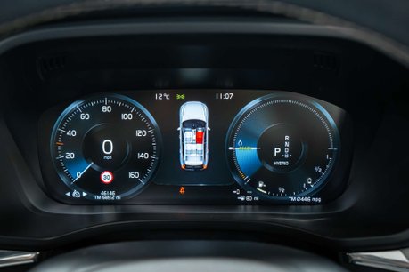 Volvo XC60 2.0 XC60 R-Design Pro T8 Recharge AWD Auto 4WD 5dr 26