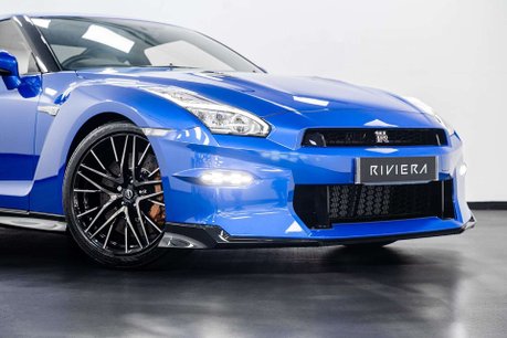 Nissan GT-R Premium Edition 3.8 2dr Coupe Semi Auto Petrol 6