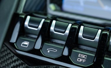 Lamborghini Aventador S LP 740-4 ROADSTER 29