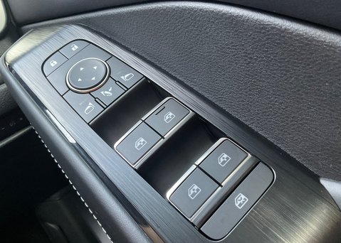 Nissan Qashqai DIG-T TEKNA MHEV 23