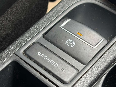 Volkswagen Tiguan 2.0 Tiguan R-Line TDI BlueMotion Technology 4Motion Semi-Automatic 4WD 5dr 29