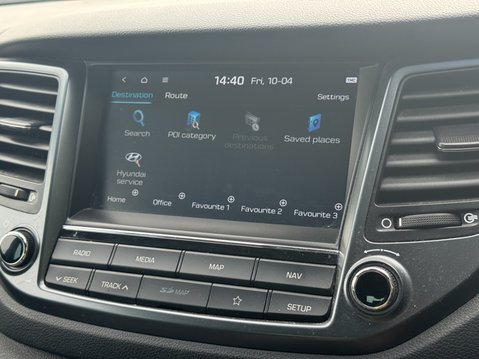 Hyundai TUCSON 1.7 CRDi Blue Drive GO! SE SUV 5dr Diesel DCT Euro 6 (s/s) (141 ps) 19