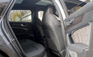 Audi RS6 Avant Vorsprung 16