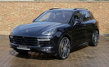 Porsche Cayenne Turbo S 29