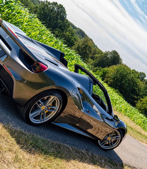 Ferrari 488 Spider 1