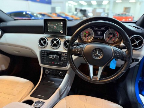 Mercedes-Benz A Class 2.1 A200 CDI Sport Hatchback 5dr Diesel 7G-DCT Euro 6 (s/s) (136 ps) 34