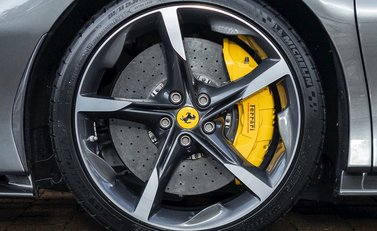 Ferrari SF90 Stradale 10