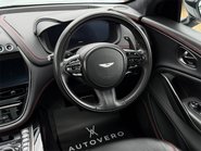 Aston Martin DBX V8 57