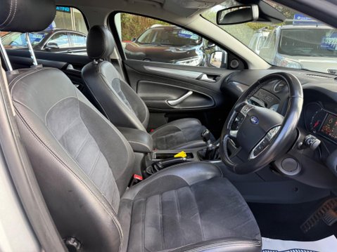 Ford Mondeo 2.0 TDCi Titanium X Euro 5 5dr 20