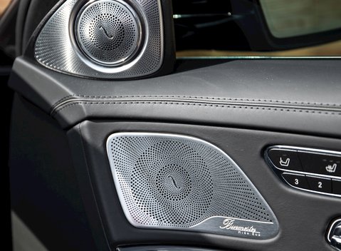 Mercedes-Benz M Class S600 31