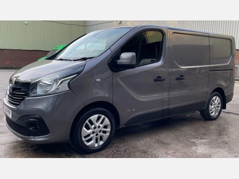 Renault Trafic 1.6 dCi 27 Sport SWB Standard Roof Euro 5 5dr 24