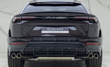 Lamborghini Urus S 5