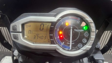 Triumph Tiger 2012 39K RECENTLY SERVICED LONG MOT ADVENTURE BIKE 800CC 29