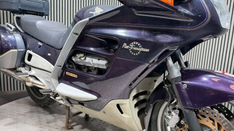 Honda ST 1995 50K RUNNING TOURER PROJECT BIKE 1100CC CLASSIC 17