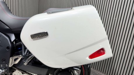 Triumph Tiger 2014 ONLY 12K ADVENTURE BIKE PANNIERS LONG MOT 1050CC 32