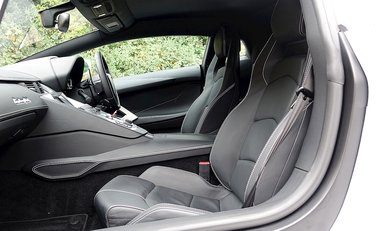 Lamborghini Aventador LP 700-4 25