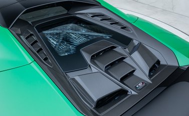 Lamborghini Huracan Tecnica 38