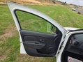 Dacia Sandero 1.0 SCe Essential Euro 6 5dr 25
