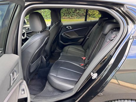 BMW 1 Series 1.5 118i M Sport (LCP) Hatchback 5dr Petrol DCT Euro 6 (s/s) (136 ps) 31