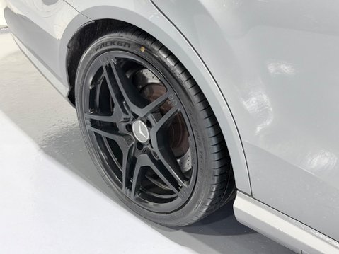 Mercedes-Benz E Class 6.2 E63 V8 AMG G-Tronic Euro 5 4dr 46