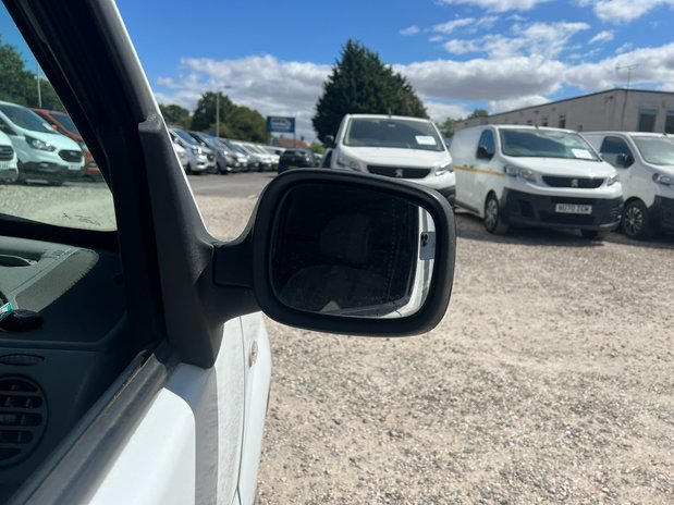 Renault Kangoo SWB L1H1 Low Roof Air Con NO VAT 17
