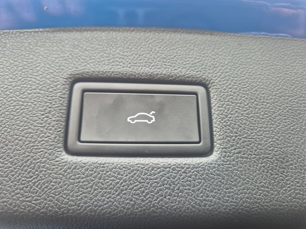 Ford Explorer Premium 286 77kWh Extended Range Auto *ex-demo* 10