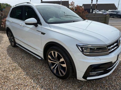 Volkswagen Tiguan 2.0 TDI R-Line DSG 4Motion Euro 6 (s/s) 5dr 9