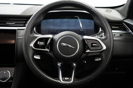 Jaguar F-Pace 5.0 P550 V8 SVR SUV 5dr Petrol Quickshift AWD Euro 6 (s/s) (550 ps) 8