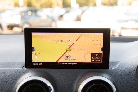 Audi Q2 TFSI S LINE 17