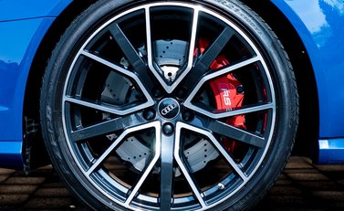 Audi RS6 Avant Performance 10