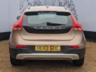 Volvo V40 D2 CROSS COUNTRY SE 8