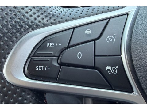 Renault Arkana 1.6 E-TECH Hybrid 145 R.S. Line 5dr Auto 31