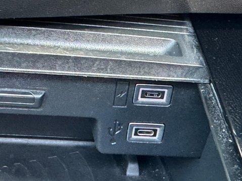 Vauxhall Astra 1.2 Turbo Ultimate Auto Euro 6 (s/s) 5dr 33