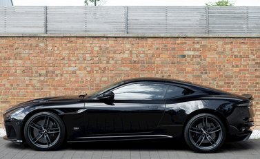 Aston Martin DBS Superleggera 2