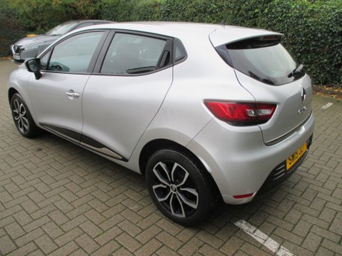Renault Clio 0.9 TCe Play Euro 6 (s/s) 5dr 5