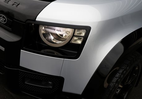 Land Rover Defender 90