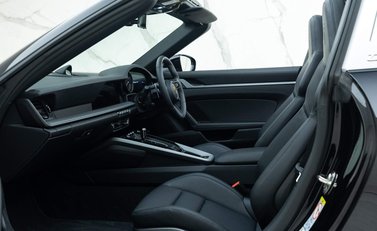 Porsche 911 Targa 4S (992) 11