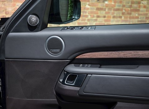 Land Rover Discovery Td6 HSE Luxury 24