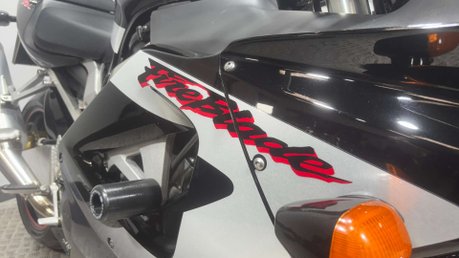 Honda CBR CBR929 2000 ONLY 19K NEW MOT CLASSIC SPORTS BIKE 19