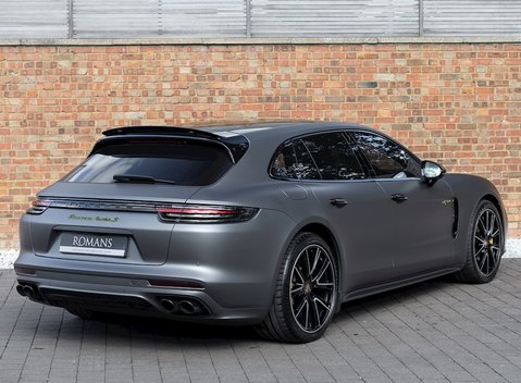 Porsche Panamera Turbo S E-Hybrid Sport Turismo 7
