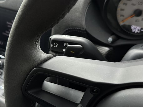 Porsche 718 CAYMAN GT4 RS PDK 76