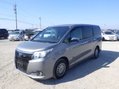 Toyota Esquire Hybrid 1