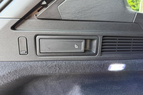 Volkswagen Touareg V6 BLACK EDITION TSI - DEMO +1 OWNER - FULL VW SERVICE HISTORY 20