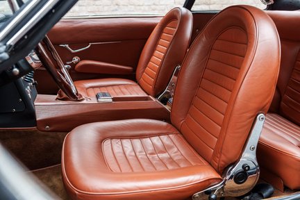 Lamborghini 400 GT 2+2 25