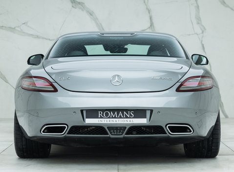 Mercedes-Benz SLS AMG 29