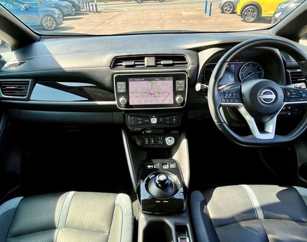 Nissan LEAF Leaf Tekna Electric 110kw, 39kwh (Automatic) 2